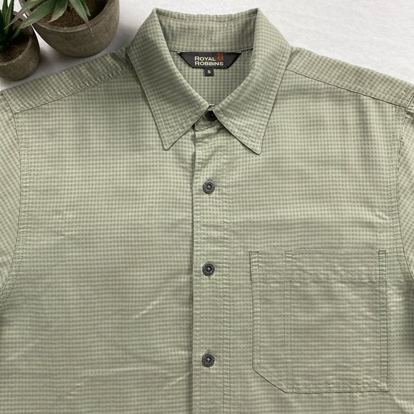 Royal Robbins Desert Pucker Dry Checkered Short Sleeve Button Up Shirt (Green) - Picture 5 of 16